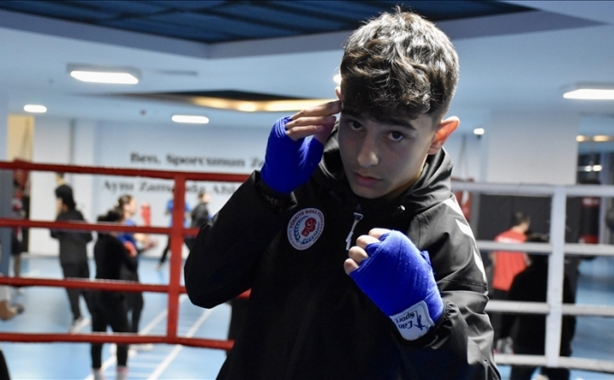 Busenaz S�rmeneli'yi �rnek alan 15 ya��ndaki milli boks�r, Avrupa �ampiyonas�na haz�rlan�yor