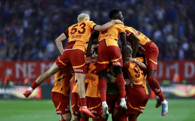 Galatasaray'dan sezon finali: Muslera ve Mertens'e veda ma��