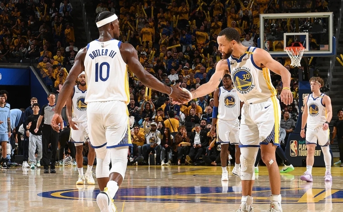 Curry: '35 ya� �st� �ekirde�imiz h�l� �ampiyonlu�a oynayabilir'