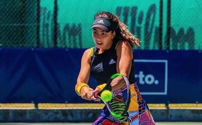 Milli tenisi Ayla Aksu, Portekiz'de ikinci tura ykseldi