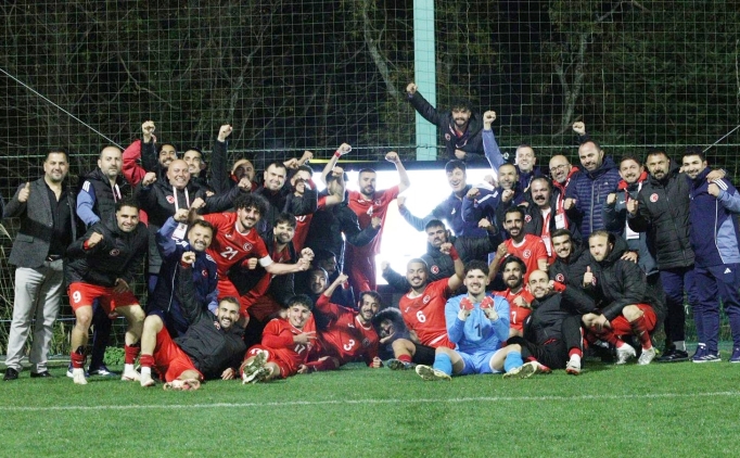 Deaflympics'te futbol, hentbol ve voleybol milli tak�mlar� madalya av�nda