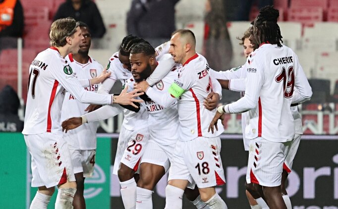 Samsunspor fark atarak turlad�!