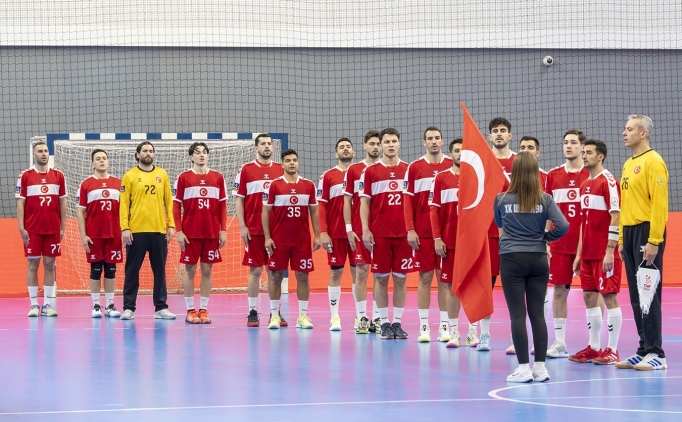 A Milli Erkek Hentbol Tak�m�, Bulgaristan'� ge�ti