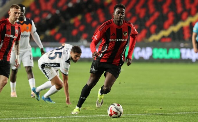Samsunspor'dan savunma ve forvet hattına transfer