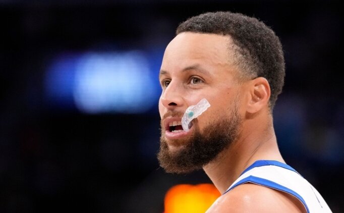 Warriors, yeni sözleşme kararını Curry'ye bırakacak