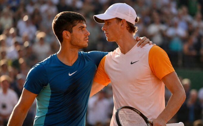 Dikkat, dikkat! Tenis d�nyas�nda yeni sava�...