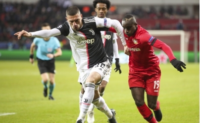 Merih Demiral durdurdu; Ronaldo başladı, Higuain bitirdi