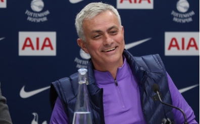 Mourinho ilk basın toplantısında kırdı, geçirdi