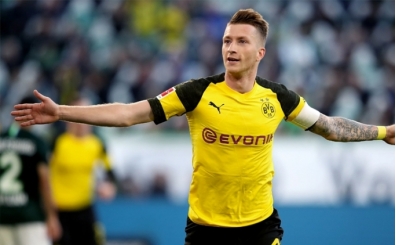Dortmund evinde gövde gösterisi yaptı