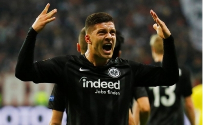 Real Madrid'in gözdesi Jovic için transfer açıklaması!