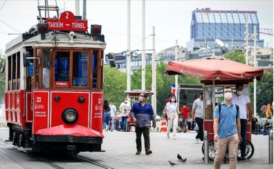 İstanbul'a dönüş yapanlar için '14 gün izole olun' uyarısı