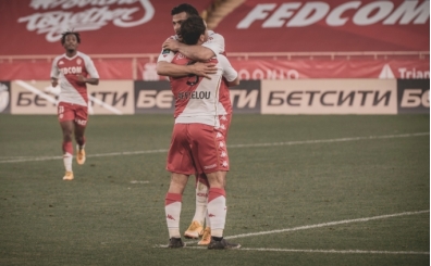 Monaco, zirve aşkına kazanıyor