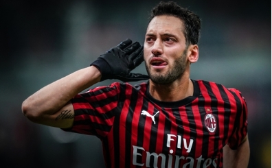 Hakan Çalhanoğlu, İtalya'da manşetlerde