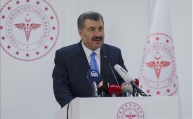 Sağlık Bakanı Koca, koronavirüs vaka ve vefat sayısını açıkladı