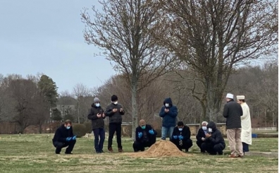Sağlık Bakanlığı'ndan Kovid-19 nedeniyle hayatını kaybedenlerin defin işlemleri açıklaması