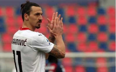 Milan Zlatan Ibrahimovic'in sözleşmesini yeniledi