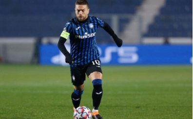 Atalanta kaptanı Gomez Sevilla ile imzalıyor