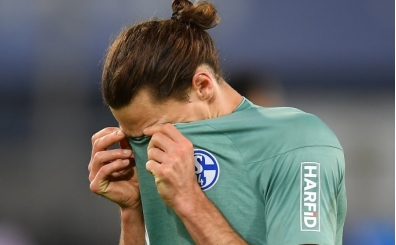 Schalke'ye saldırı! Futbolcular koşarak kaçtı