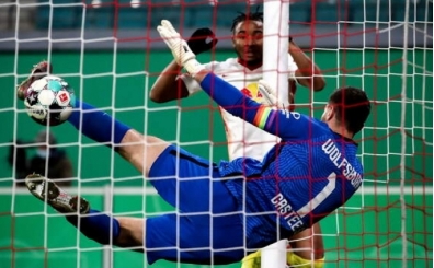 Almanya Kupası'nde Leipzig ve Kiel yarı finalde