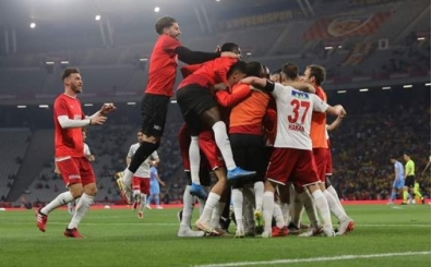 Sivasspor'a Lizbon'dan sağ kanat