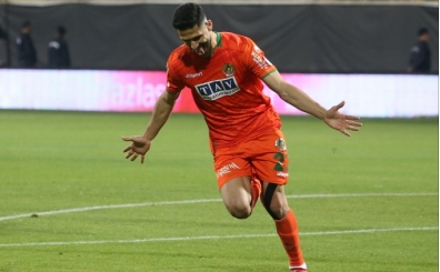 Emre Akbaba, Alanyaspor'a veda etti