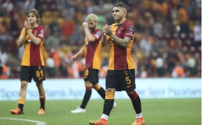Torreira ve Mertens'in sevinci yarıda kaldı