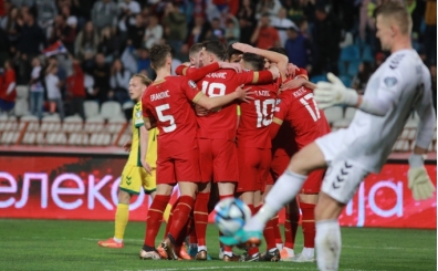 Srbistan'n 3 puan Vlahovic'ten