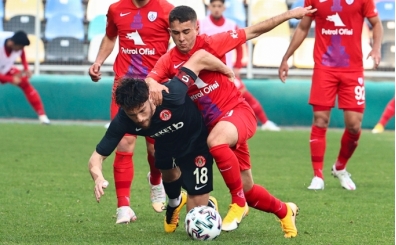 Galatasaray, Polonya'da Trk buldu!