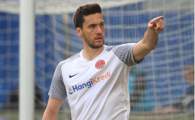 Fenerbahe'de Umut Nayir harekat