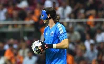 Kamil Grabara'dan fla paylam!
