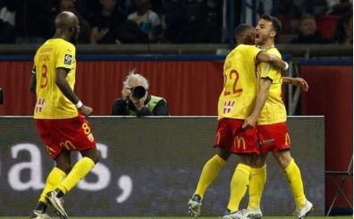Lens, şampiyonluğu kaçırdı ama Devler Ligi'ni kaptı