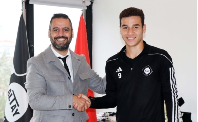 Altay, Mehmet Onur Yldz'la profesyonel szleme imzalad