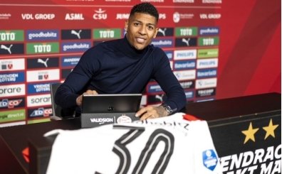 Patrick van Aanholt, PSV 'ye transfer oldu