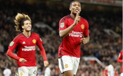 Manchester United galibiyetle turu atladı
