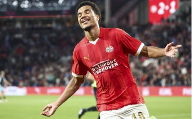 PSV Eindhoven, 3 puanı 3 gol ile aldı