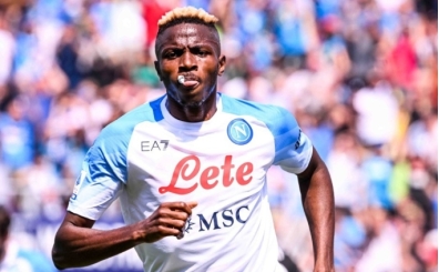 Şampiyon Napoli deplasmanda takıldı