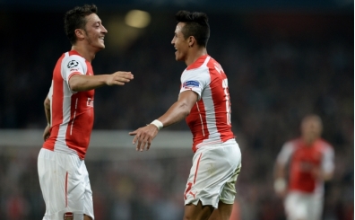 Galatasaray'ın Alexis Sanchez transferini Mesut Özil mi engelledi?