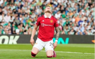 Wout Weghorst, Premier Lig'i gol atamadan tamamlad!