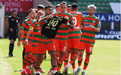 Alanyaspor, stanbulspor'u farka bodu