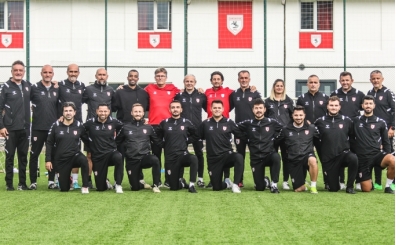 Samsunspor'un gen futbolcular Fransz kulbnn altyapsnda antrenmanlara kacak