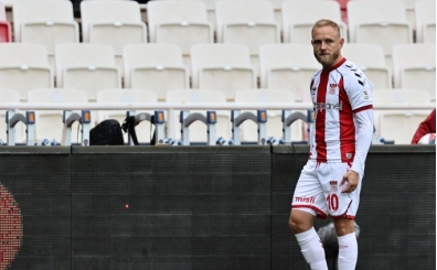 Sivasspor'da Alex Pritchard oku