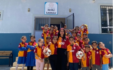 Yunus Akgün'den köy okulu öğrencilerine destek