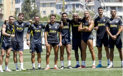 Jose Mourinho, enerjik ve neşeli başladı!