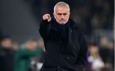 Fenerbahe'den Jose Mourinho aklamas