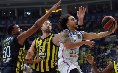 Trk derbisinde Fenerbahe, Anadolu Efes'i ykt!