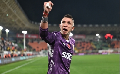 Muslera'nn soyunma odas szleri ortaya kt!