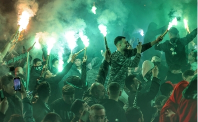Kocaelispor, 59. yan Sper Lig'e ykselmenin mutluluuyla kutluyor