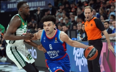 Anadolu Efes, Panathinaikos karşısında seriyi eşitledi!