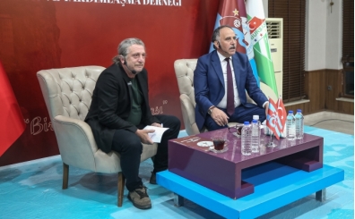 Futbol yorumcusu Erdal Hoş, Bursa'da 'Memleket söyleşileri' programına katıldı