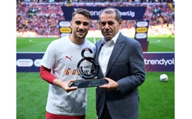 Galatasaray'da yeni sözleşme: Yunus Akgün